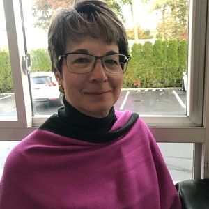 Meet your Posher, Lisa